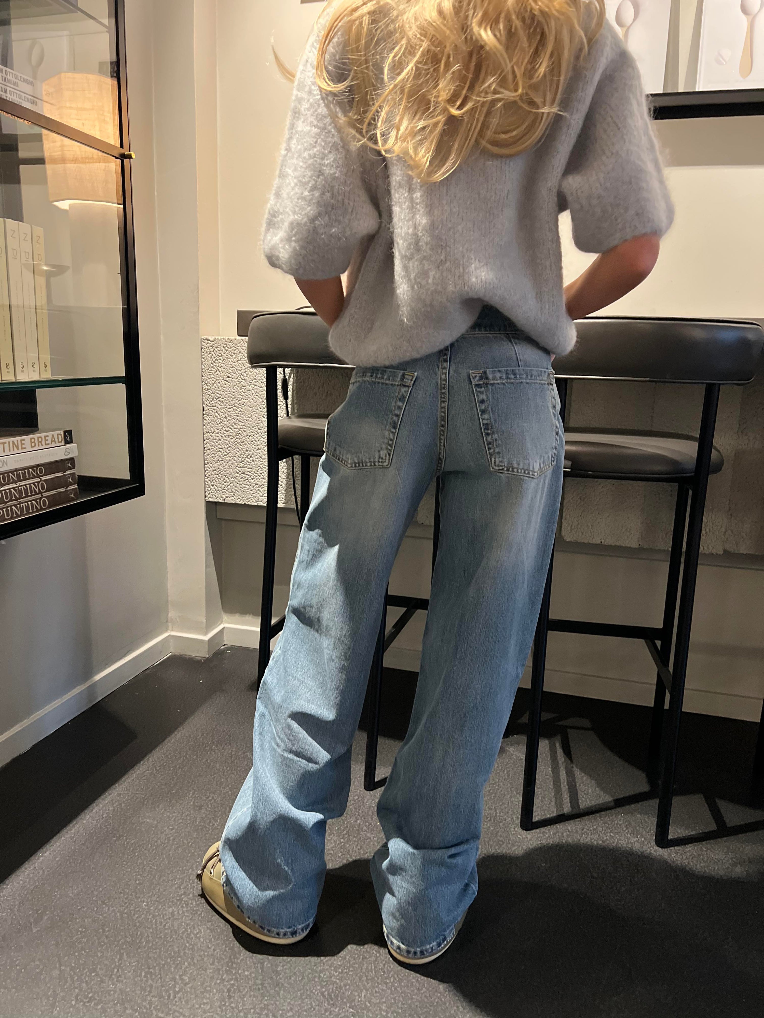 Samara Low Waisted Jeans - Eclaire