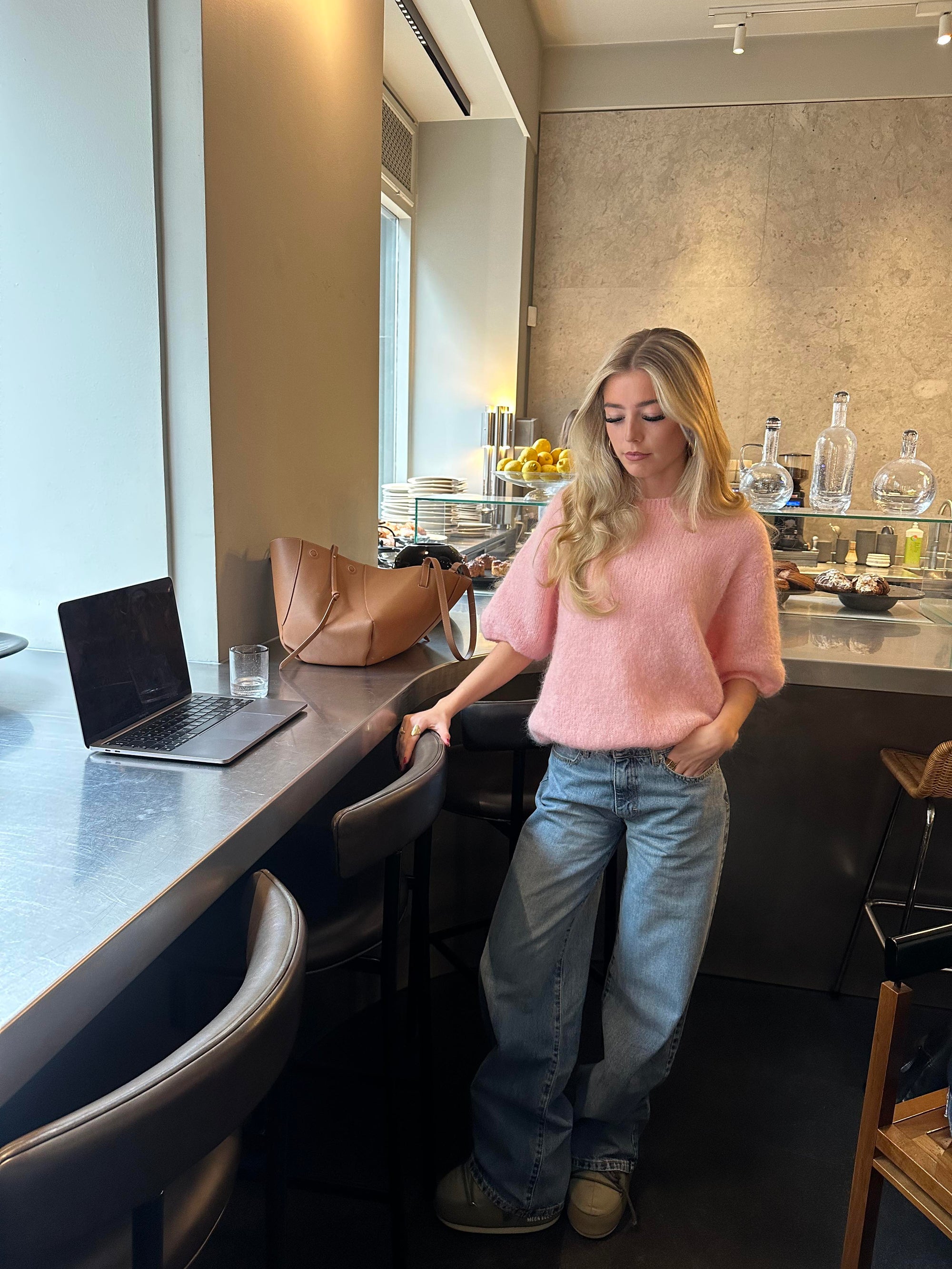 Samara Low Waisted Jeans - Eclaire