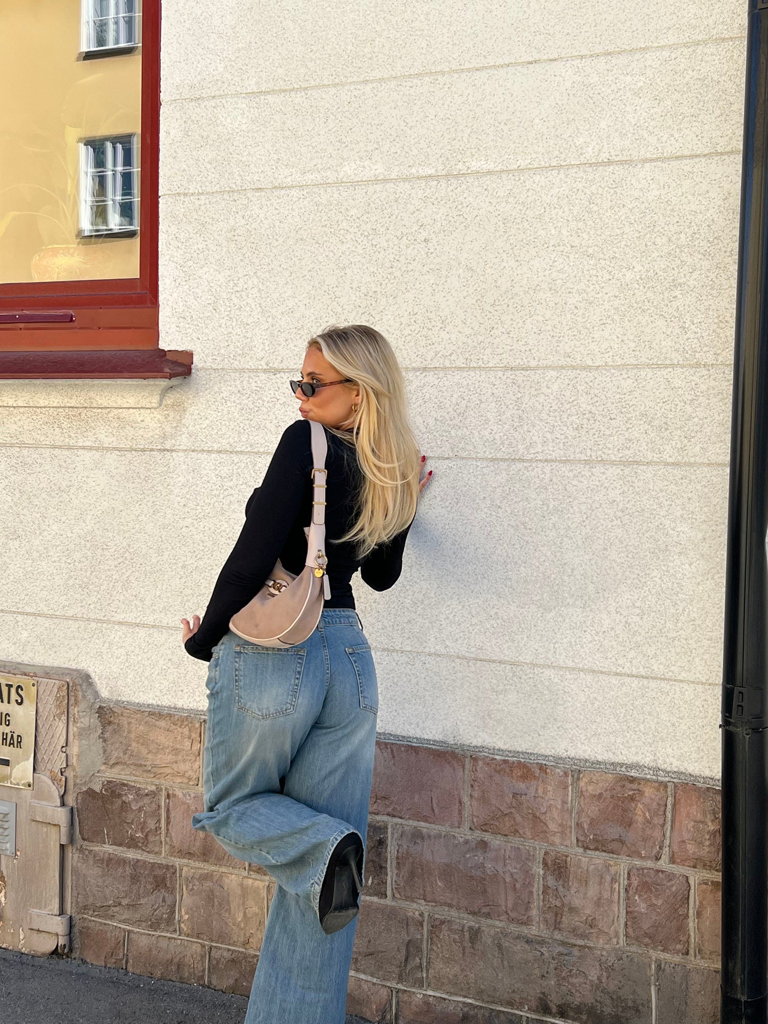 Samara Low Waisted Jeans - Eclaire